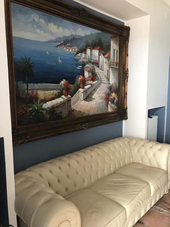 B&B Villa Delle Rondini 维博瓦伦蒂亚码头 外观 照片