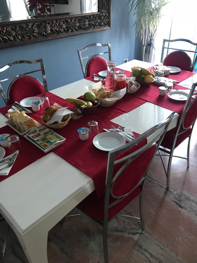 B&B Villa Delle Rondini 维博瓦伦蒂亚码头 外观 照片